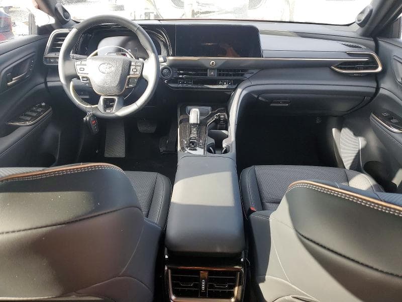 2026 TOYOTA CROWN SIGNIA LIMITED 8