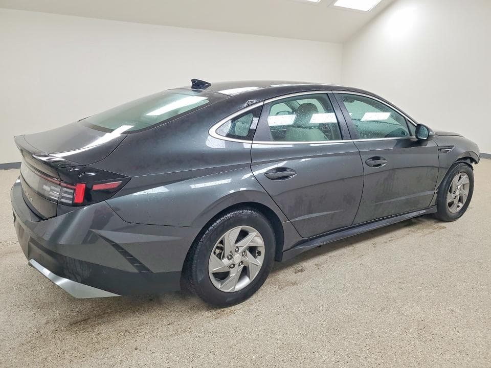 2025 HYUNDAI SONATA SE 3