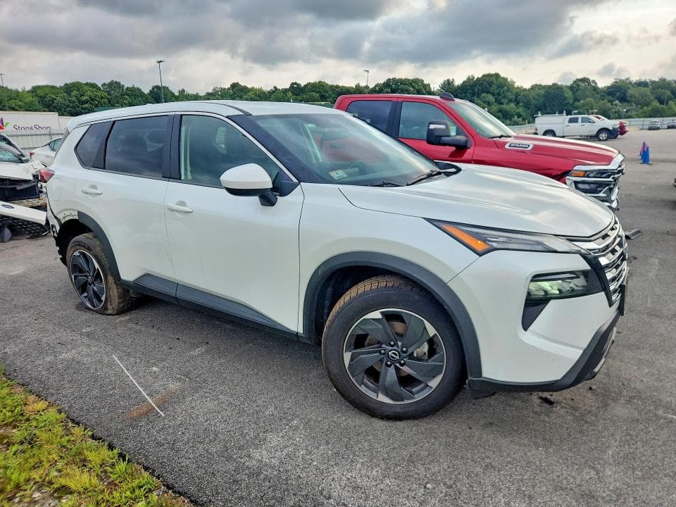2025 NISSAN ROGUE SV 4