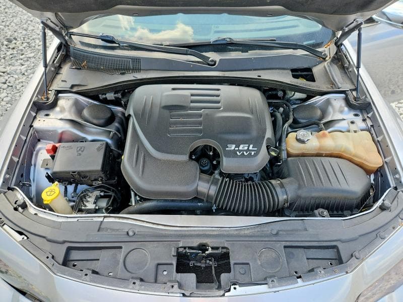 2017 CHRYSLER 300C 11