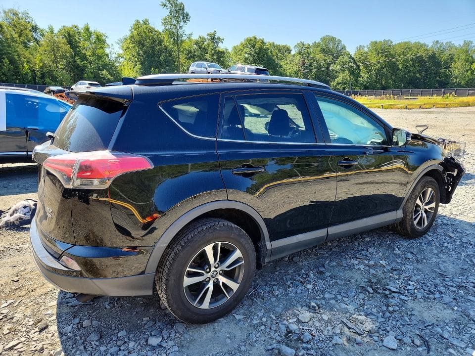 2017 TOYOTA RAV4 XLE 3