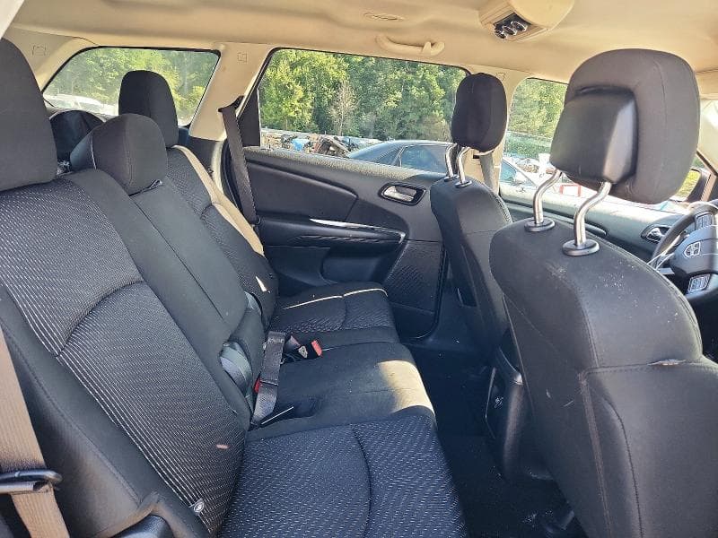 2019 DODGE JOURNEY SE 11