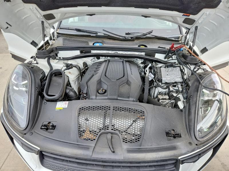 2022 PORSCHE MACAN 11