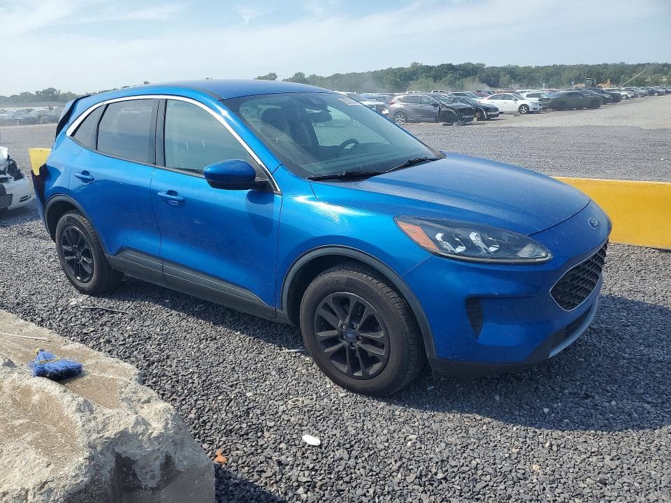 2020 FORD ESCAPE SE 4