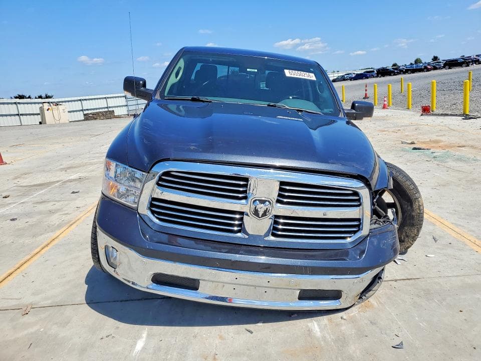 2019 RAM 1500 CLASSIC SLT 5