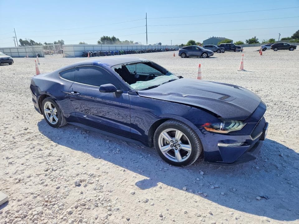2018 FORD MUSTANG 4