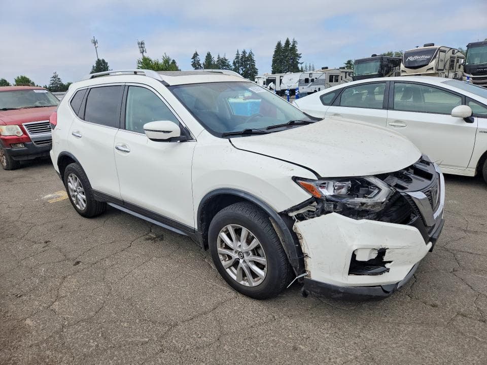 2017 NISSAN ROGUE SV 4