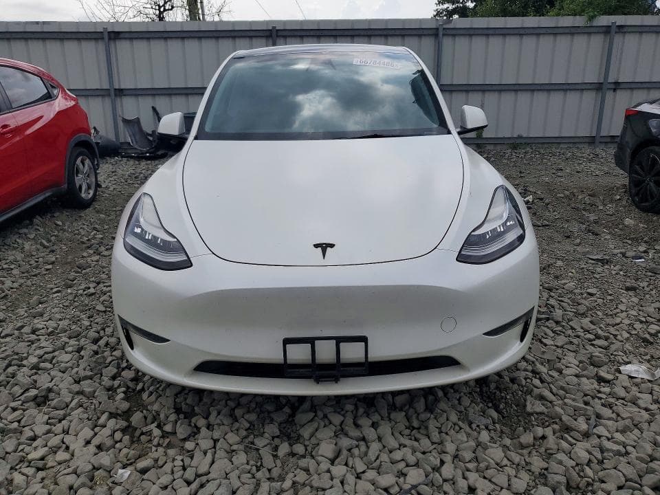 2023 TESLA MODEL Y 5
