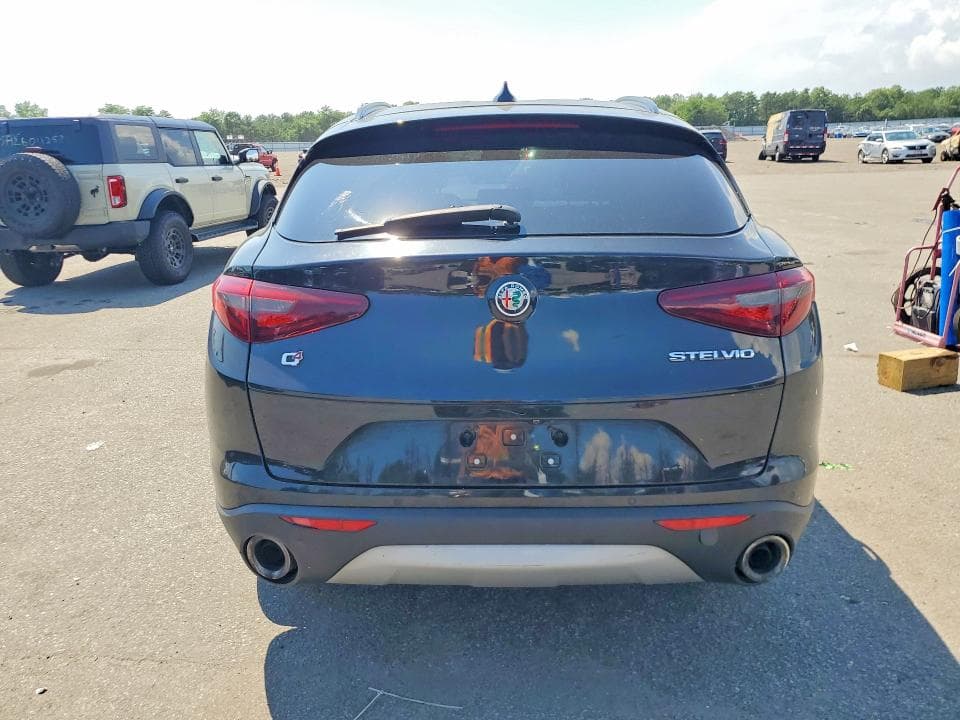 2018 ALFA ROMEO STELVIO TI SPORT 6