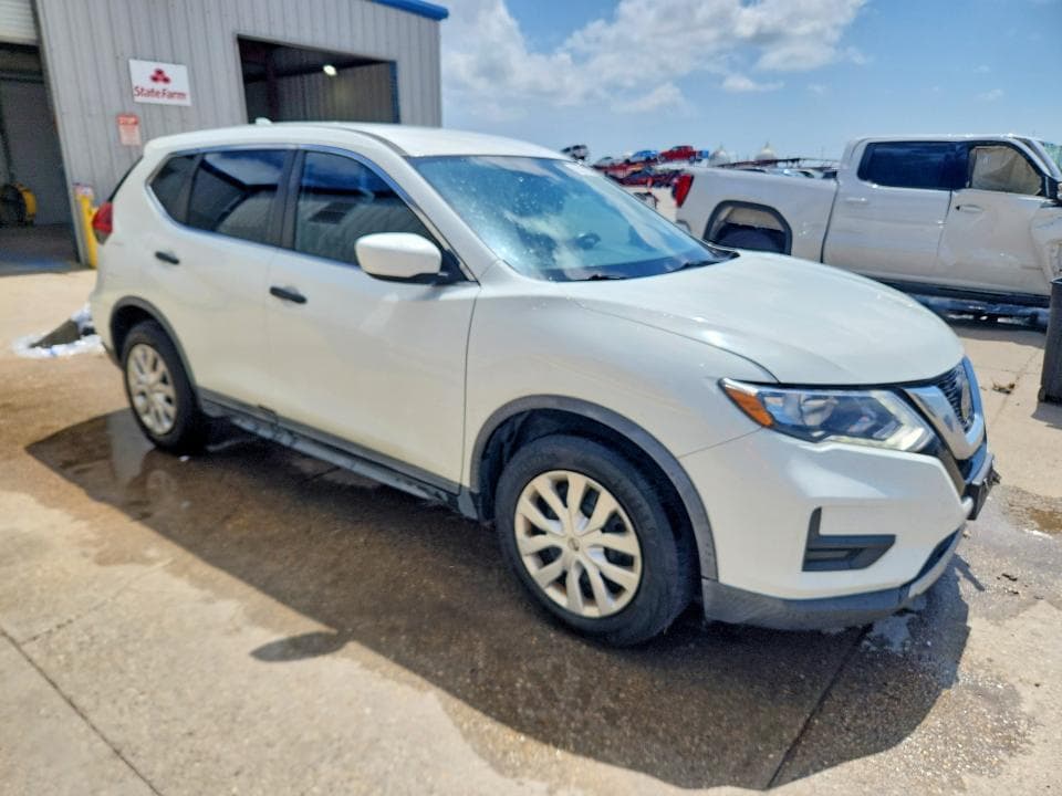 2018 NISSAN ROGUE S 4
