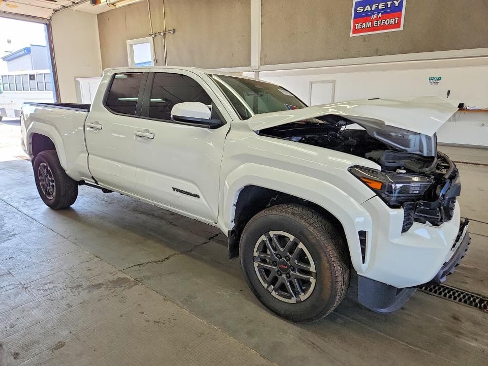 2024 TOYOTA TACOMA TRD SPORT 4