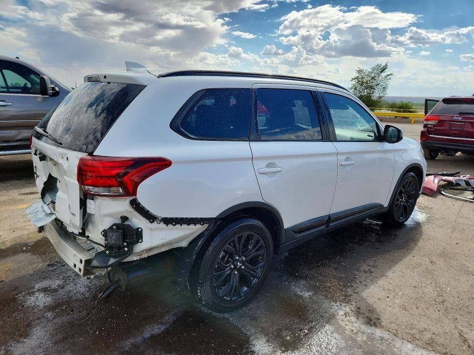 2018 MITSUBISHI OUTLANDER SE 3