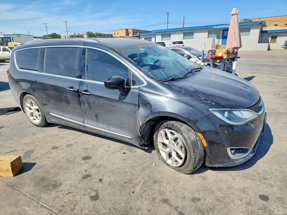 2017 CHRYSLER PACIFICA TOURING L PLUS 4