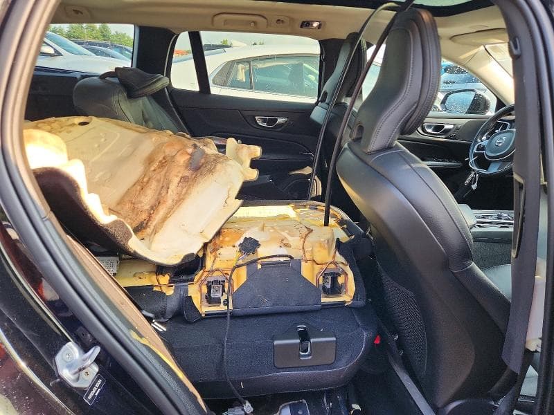 2020 VOLVO V60 CROSS COUNTRY T5 MOMENTUM 10