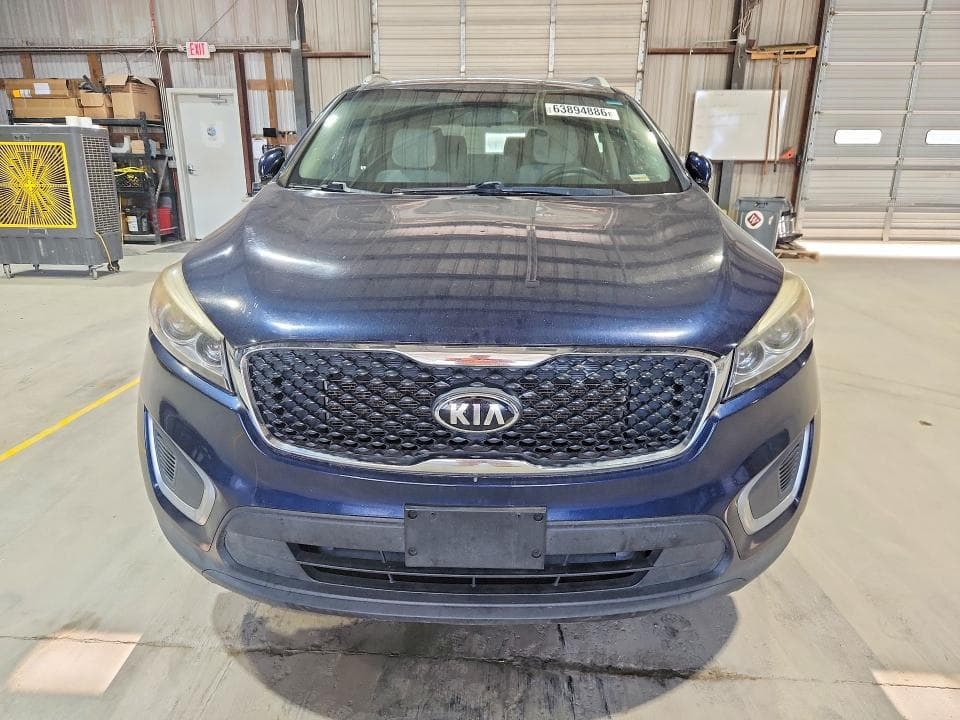 2017 KIA SORENTO LX V6 5