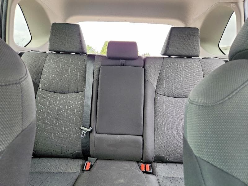 2020 TOYOTA RAV4 LE 10