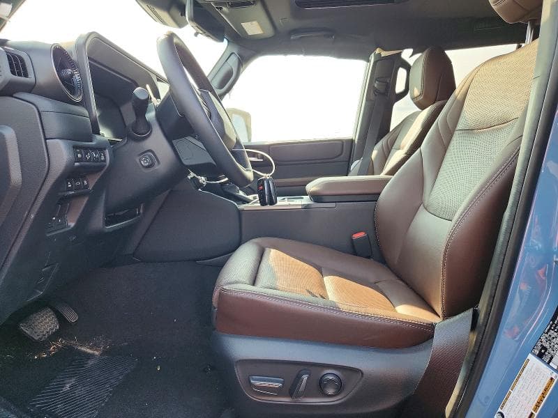 2026 TOYOTA LAND CRUISER BASE 7