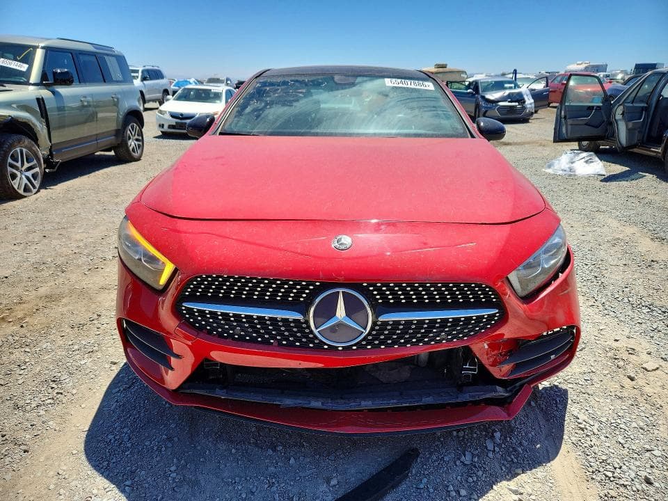 2019 MERCEDES-BENZ A 220 5