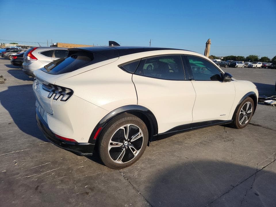 2023 FORD MUSTANG MACH-E PREMIUM 3