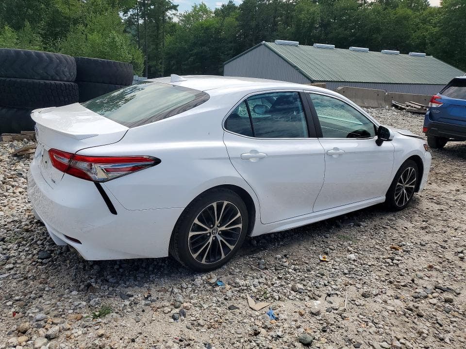 2019 TOYOTA CAMRY SE 3