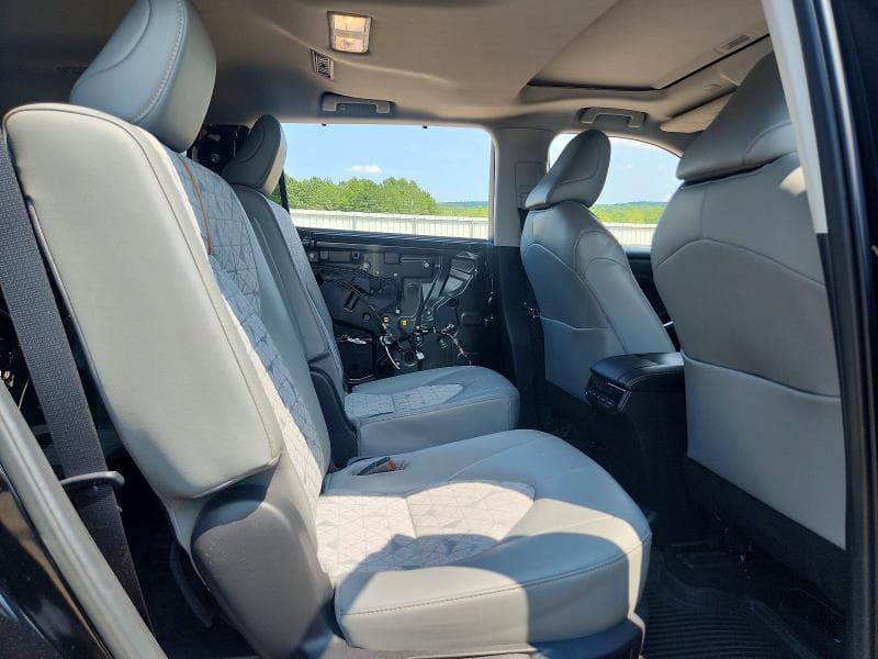 2023 TOYOTA HIGHLANDER HYBRID BRONZE EDITION 11