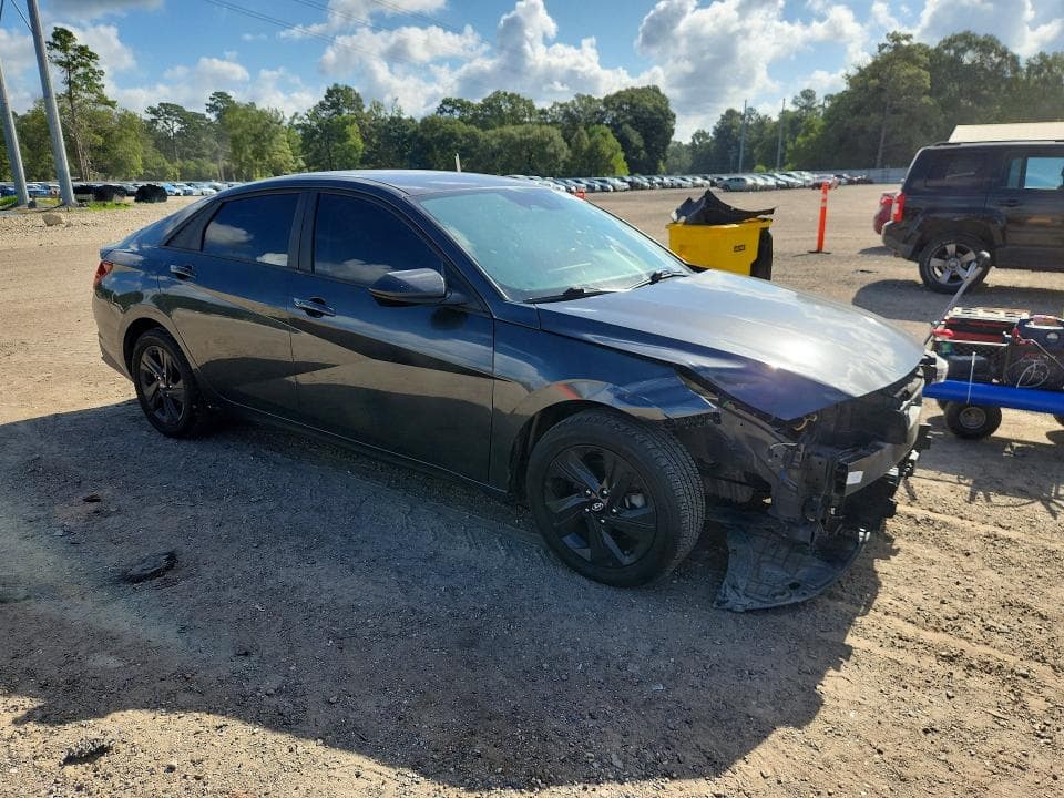 2021 HYUNDAI ELANTRA SEL 4