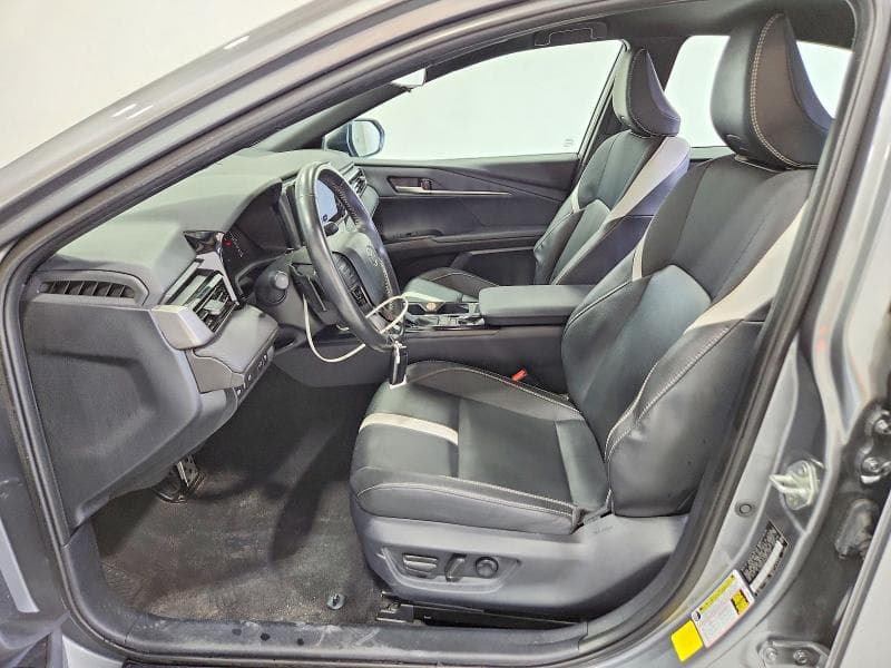 2025 TOYOTA CAMRY SE 7