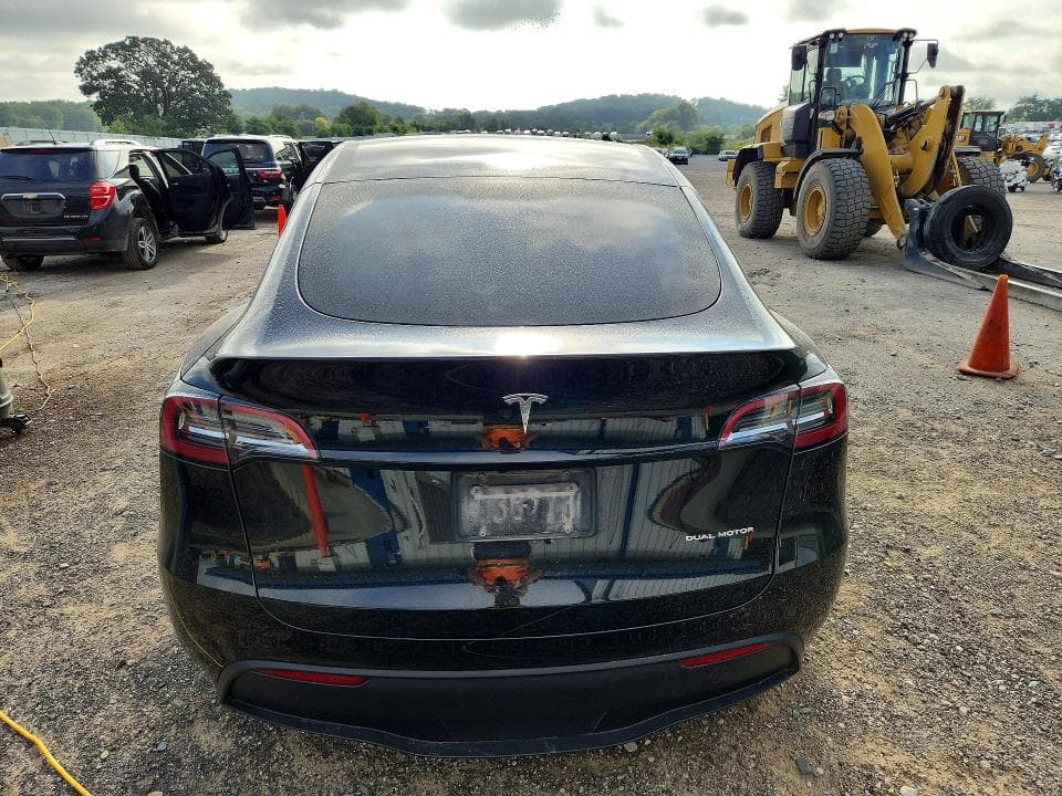 2023 TESLA MODEL Y 6