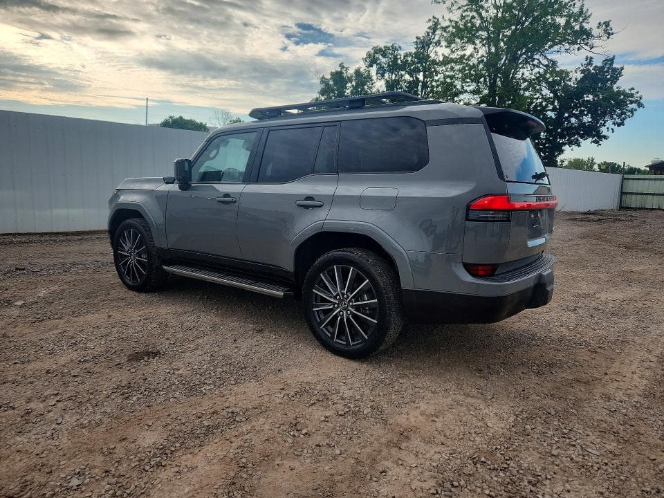 2024 LEXUS GX 550 LUXURY 2