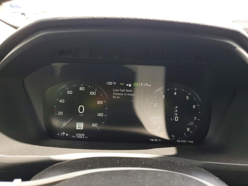 2021 VOLVO XC90 T5 MOMENTUM 9
