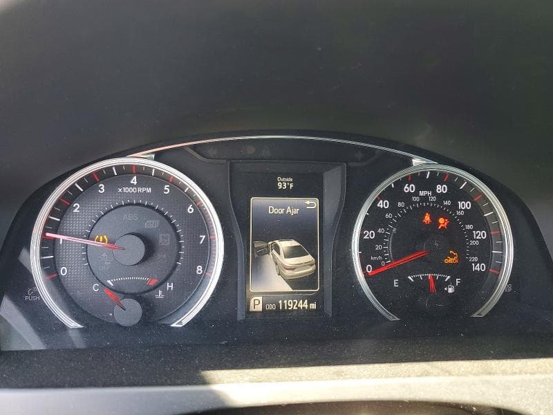 2017 TOYOTA CAMRY SE 9