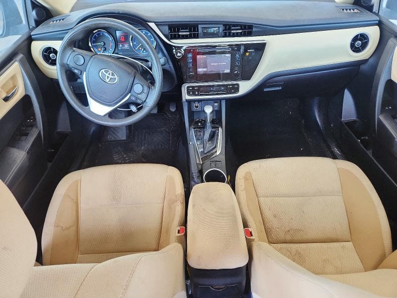 2017 TOYOTA COROLLA LE 8