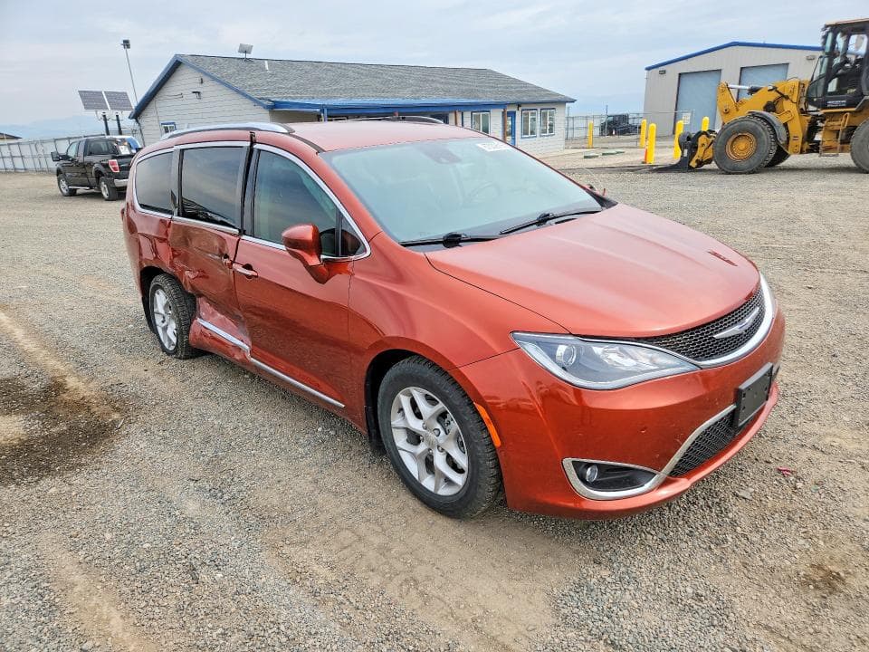 2018 CHRYSLER PACIFICA TOURING L 4