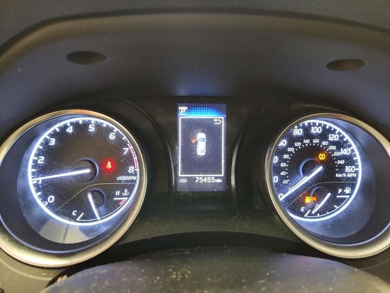2018 TOYOTA CAMRY LE 9