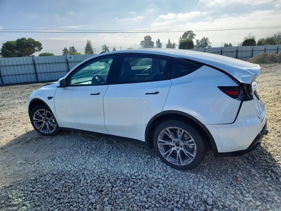2023 TESLA MODEL Y 2