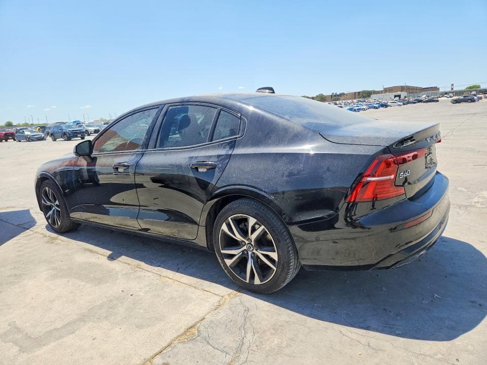 2024 VOLVO S60 PLUS 2