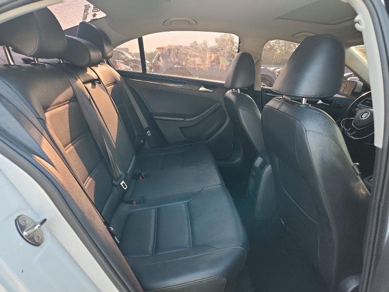 2017 VOLKSWAGEN JETTA SEL 10