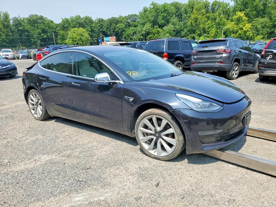 2018 TESLA MODEL 3 4