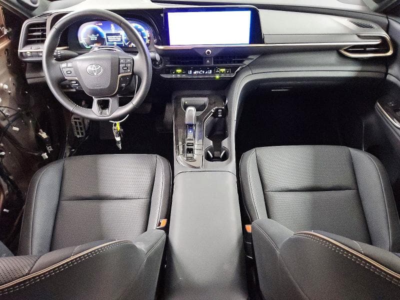 2026 TOYOTA CROWN LIMITED 8