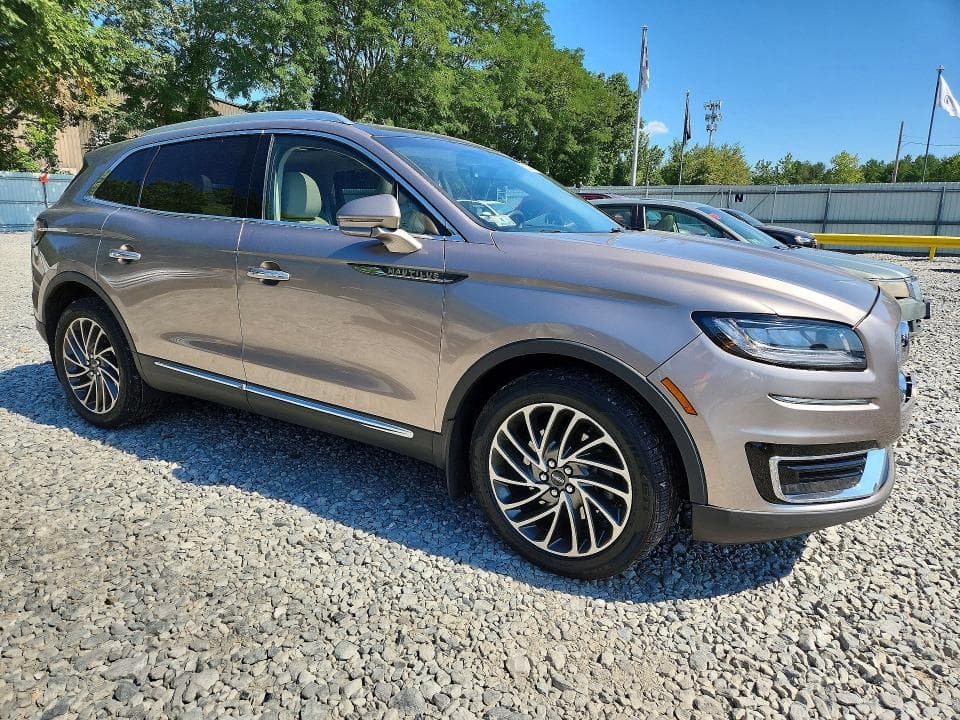 2019 LINCOLN NAUTILUS RESERVE 4