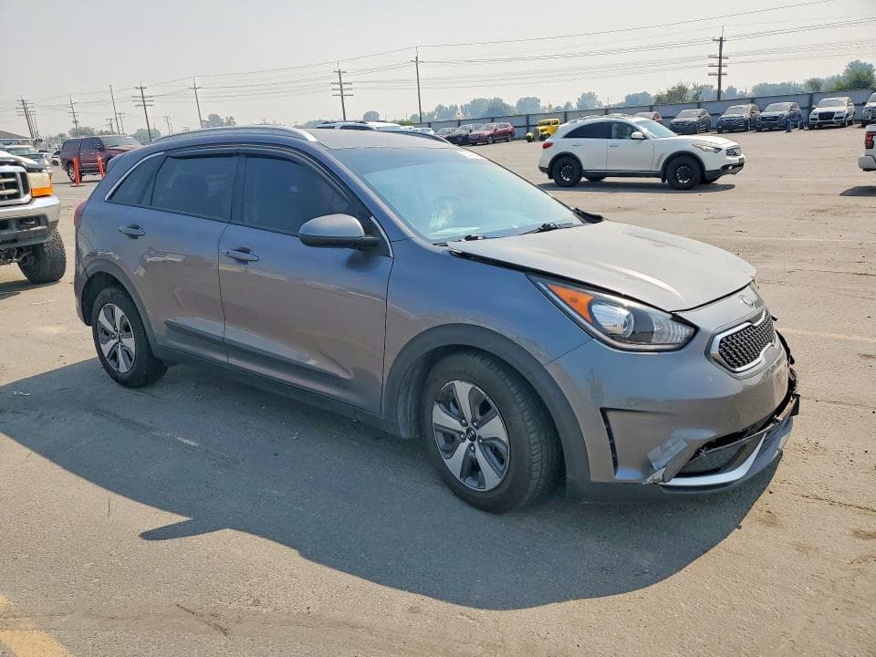 2017 KIA NIRO LX 4