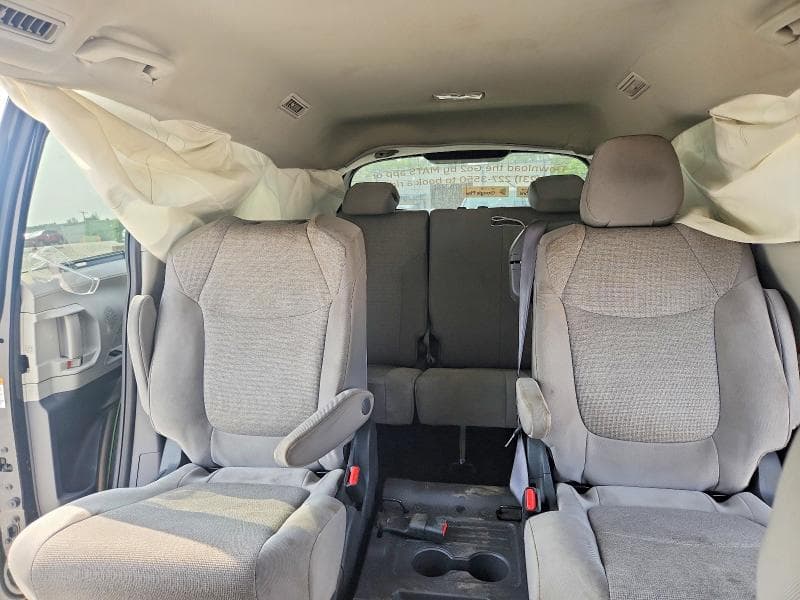 2024 TOYOTA SIENNA LE 10