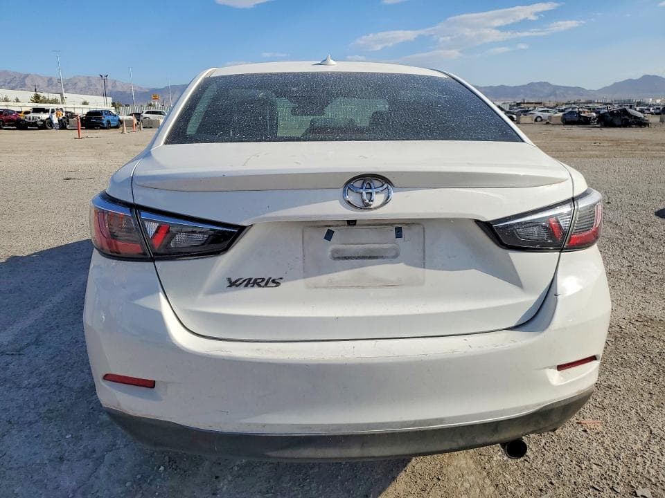 2019 TOYOTA YARIS LE 6