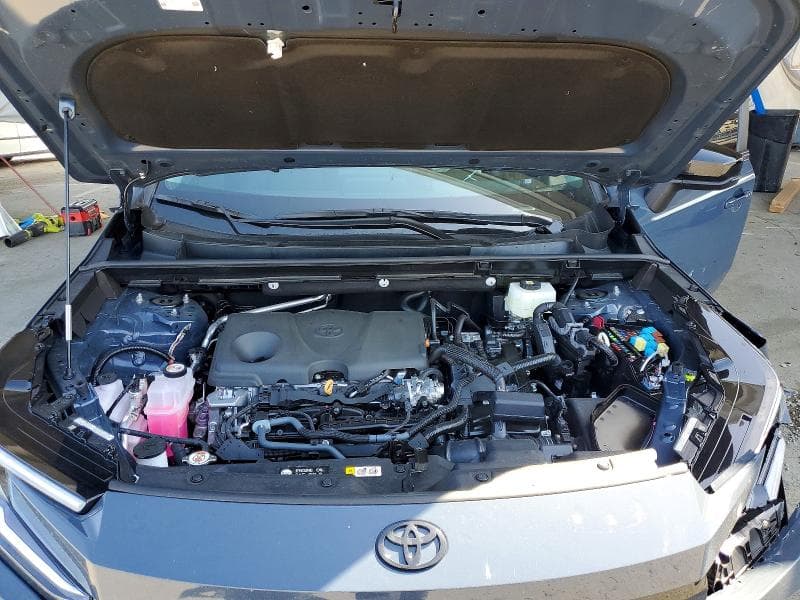 2026 TOYOTA RAV4 XLE PREMIUM 11