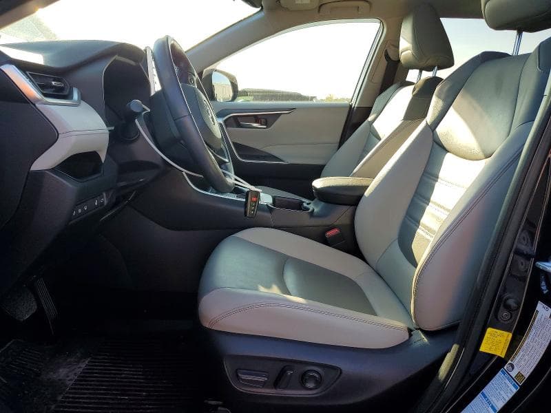 2022 TOYOTA RAV4 XLE PREMIUM 7
