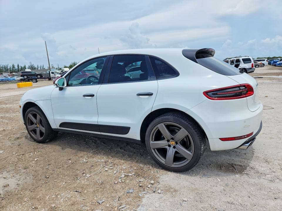 2018 PORSCHE MACAN 2