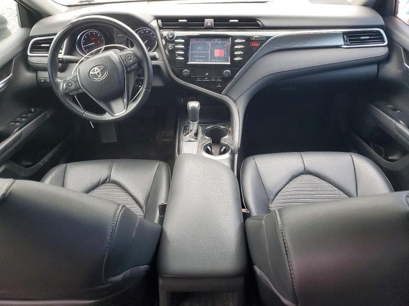 2018 TOYOTA CAMRY SE 8