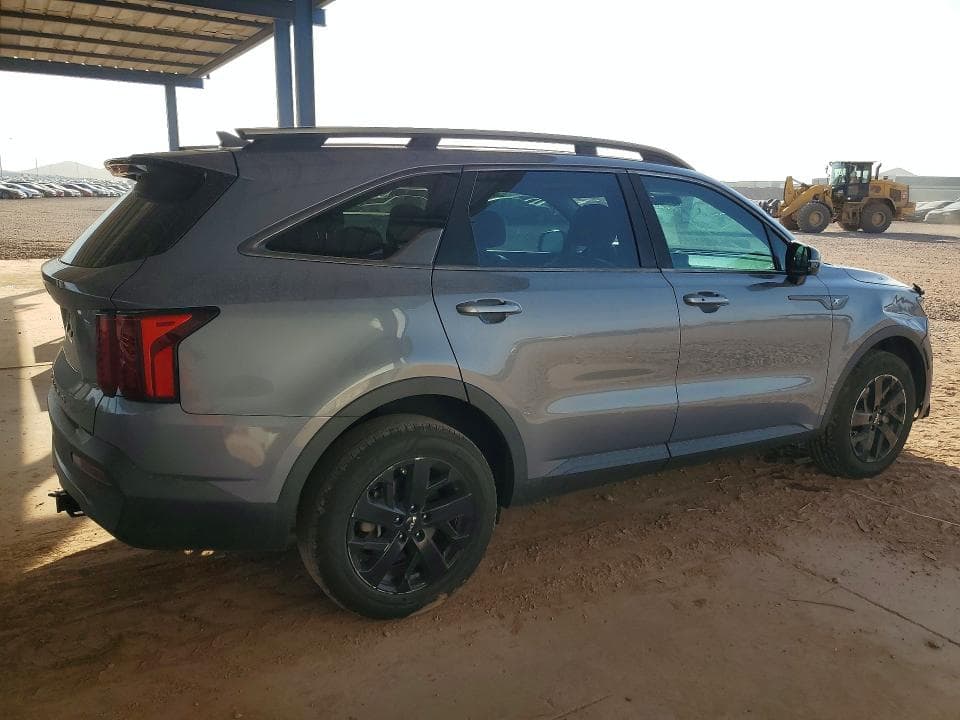 2022 KIA SORENTO S 3