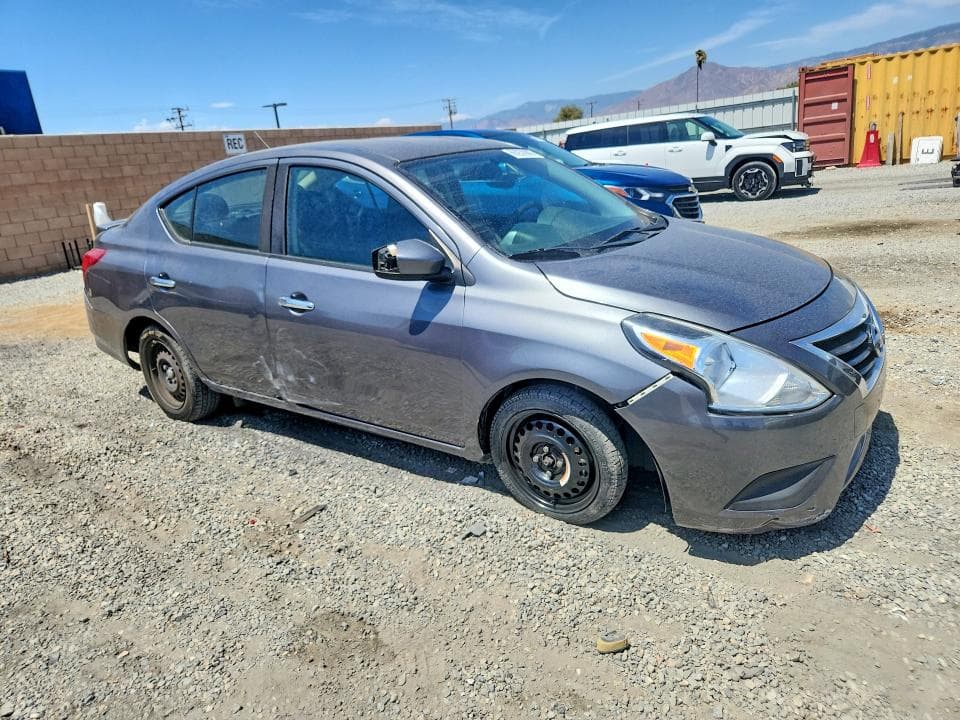 2018 NISSAN VERSA SV 4
