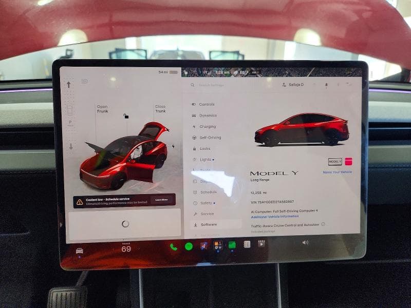 2026 TESLA MODEL Y 9